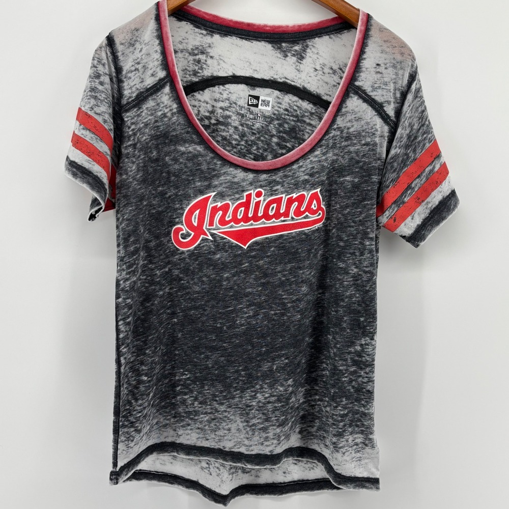 New Era Cleveland Indians Womens‎ Gray Burnout Graphic T-Shirt Medium MLB Raglan